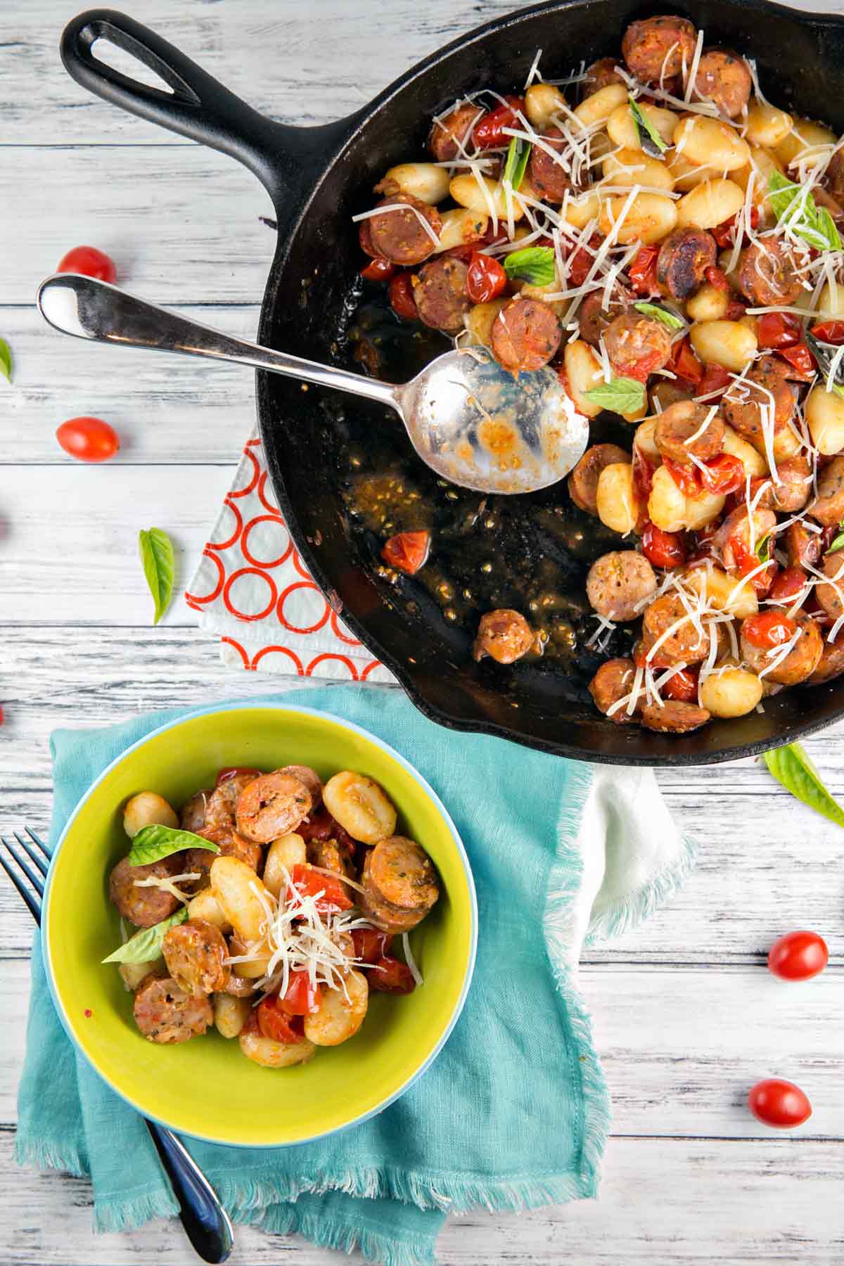 Gnocchi Skillet with Tomatoes and Sausage: easily adaptable for vegetarian, vegan, and gluten free diets, this gnocchi skillet is ready in under 20 minutes. {Bunsen Burner Bakery} #dinner #20minutemeals #glutenfree #vegetarian #vegan #gnocchi