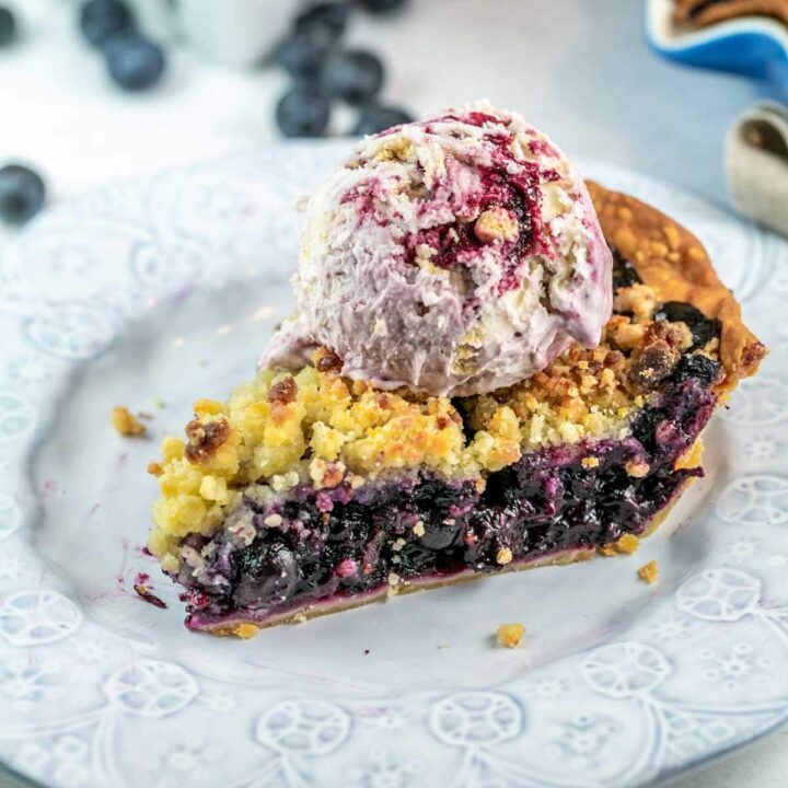 Almond Crumble Blueberry Pie