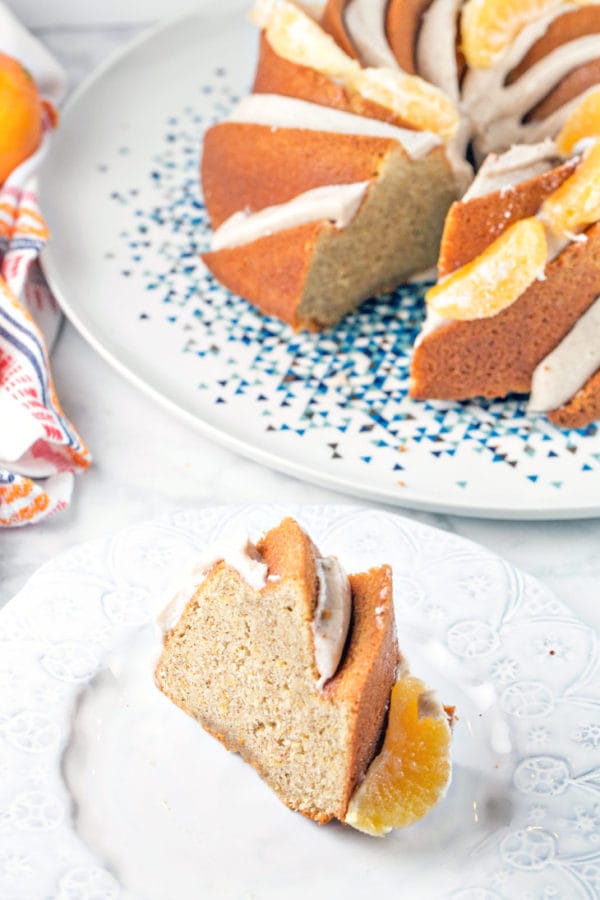 Cinnamon Clementine Bundt Cake: An easy one-bowl bundt cake, packed full of cinnamon and clementine zest, covered with cinnamon cream cheese frosting. {Bunsen Burner Bakery}