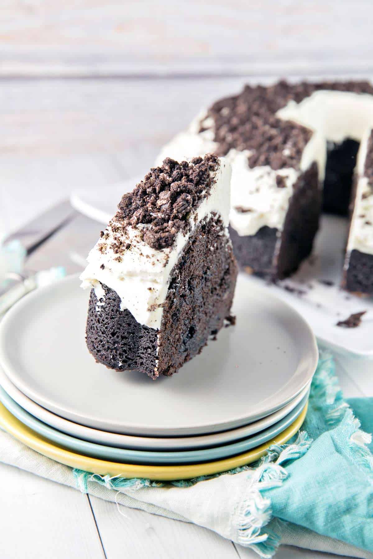 Cookies and Cream Oreo Bundt Cake | Bunsen Burner Bakery