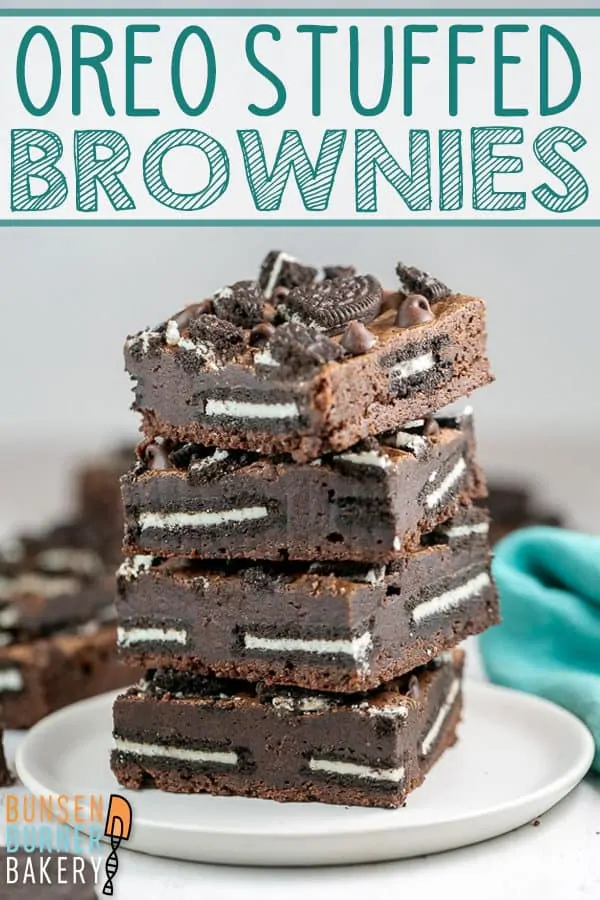 Fudgy Oreo Brownies: Why decide between brownies and cookies when you can have both with this easy oreo brownie recipe? With oreos in the middle and on top, it's perfect for all cookies and cream lovers!
