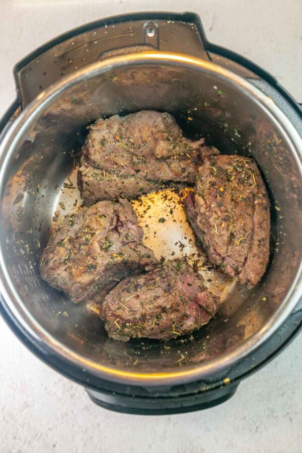 searing chuck roast in an instant pot using the saute setting.